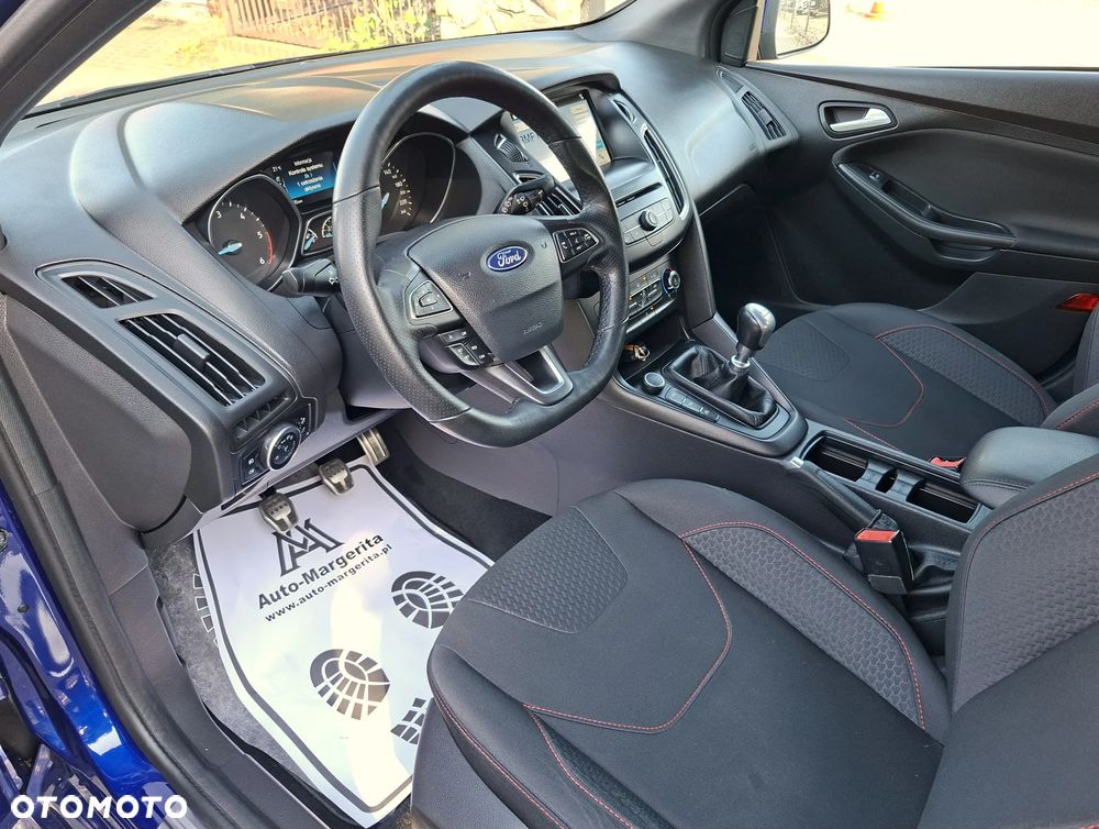 Ford Focus 1.5 EcoBlue Start-Stopp-System ST-LINE - 14