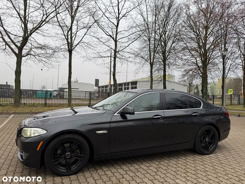 BMW Seria 5 528i - 4