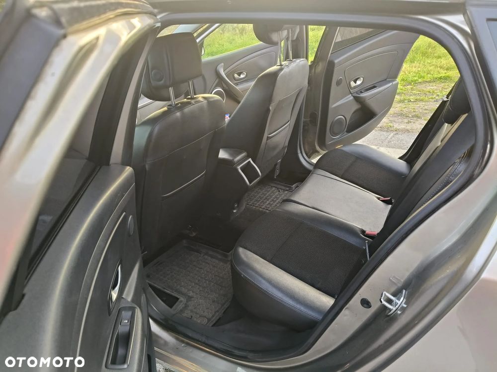 Renault Megane 1.5 dCi Authentique - 10