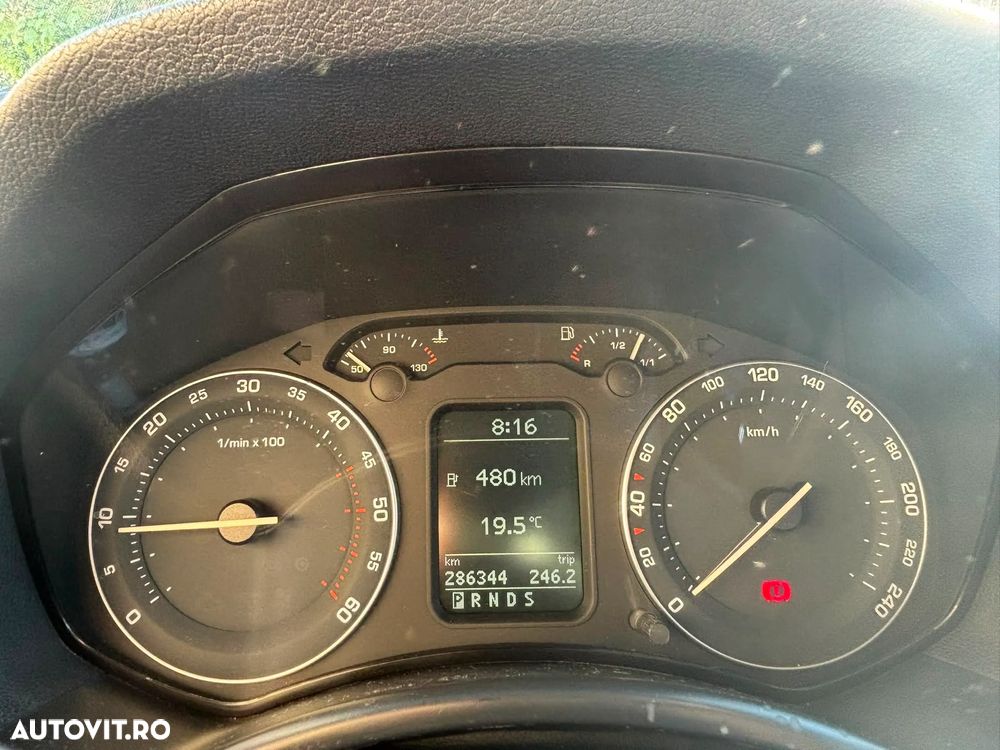 Skoda Octavia 1.9TDI Elegance Aut - 8