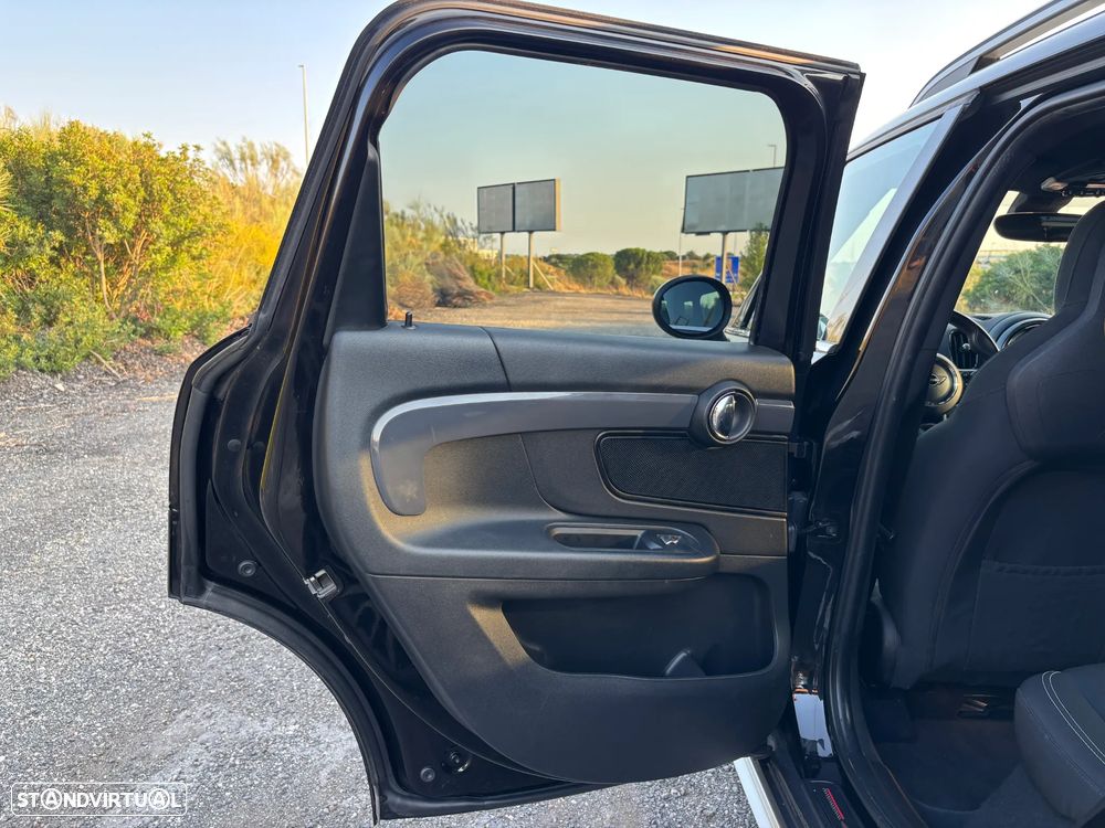 MINI Countryman Cooper SE ALL4 Auto - 35