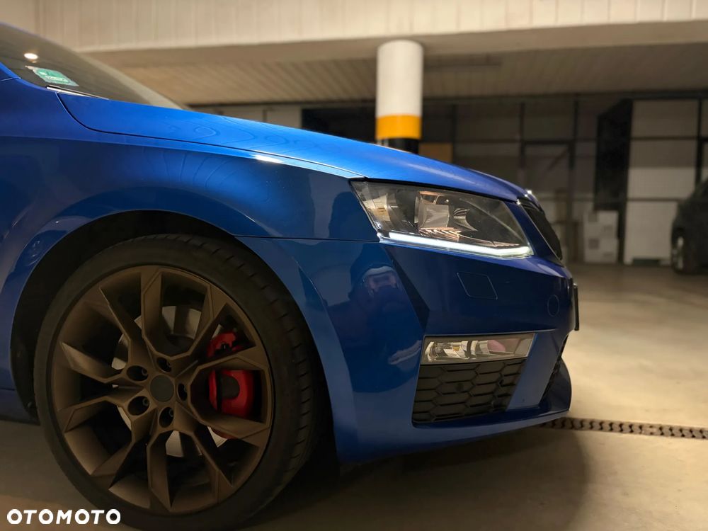 Skoda Octavia 2.0 TDI RS DSG - 2