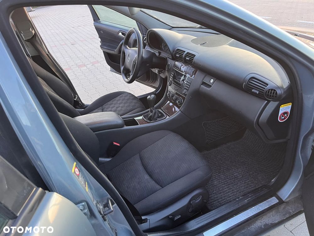 Mercedes-Benz Klasa C 200 CDI Classic - 11