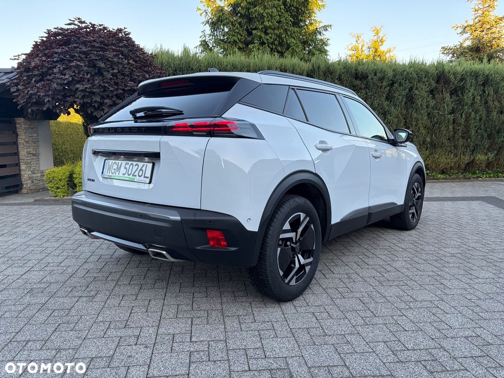 Peugeot 2008 1.2 PureTech Active S&S EAT8 - 5