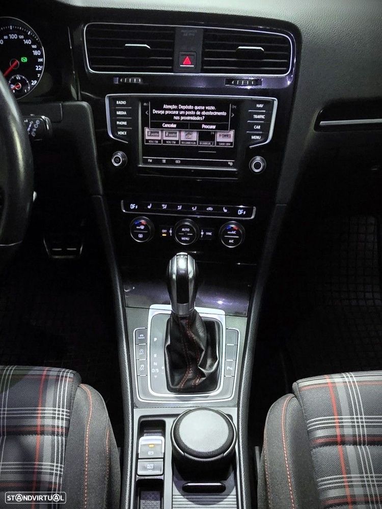 VW Golf GTI Performance BlueMotion DSG - 20