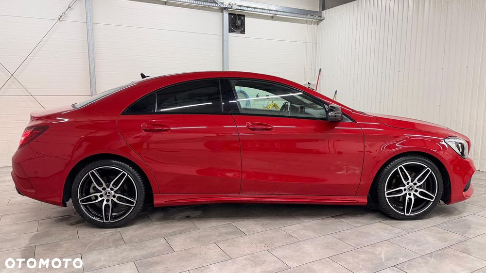Mercedes-Benz CLA 180 AMG Line - 8