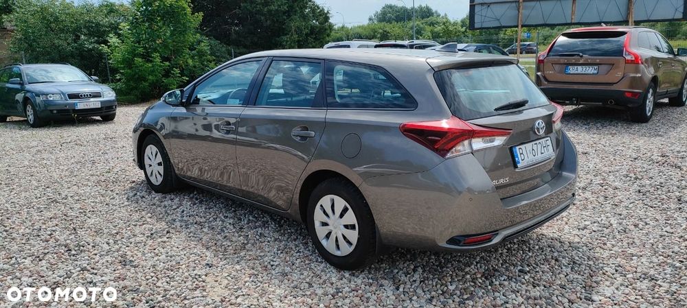 Toyota Auris - 6