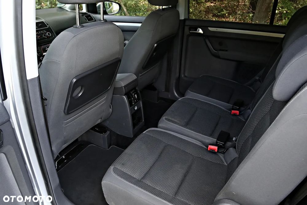 Volkswagen Touran 1.6 TDI DPF STYLE - 29