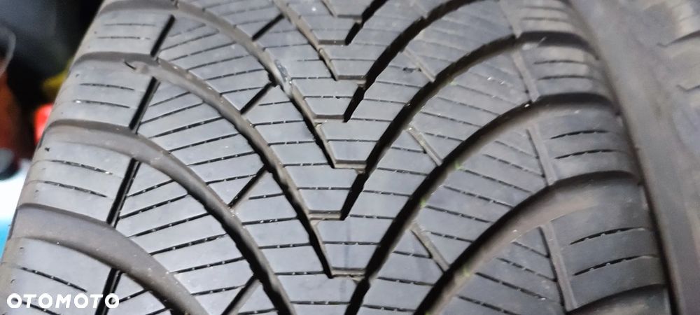 Opony Całoroczne Kumho Solus 4S 235/60/18 107V 2024-25r 4x7mm Bdb. Idealne !! Starogard Gdański - 4
