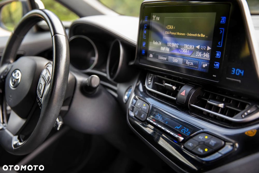 Toyota C-HR ver-1-8-hybrid-prestige - 31