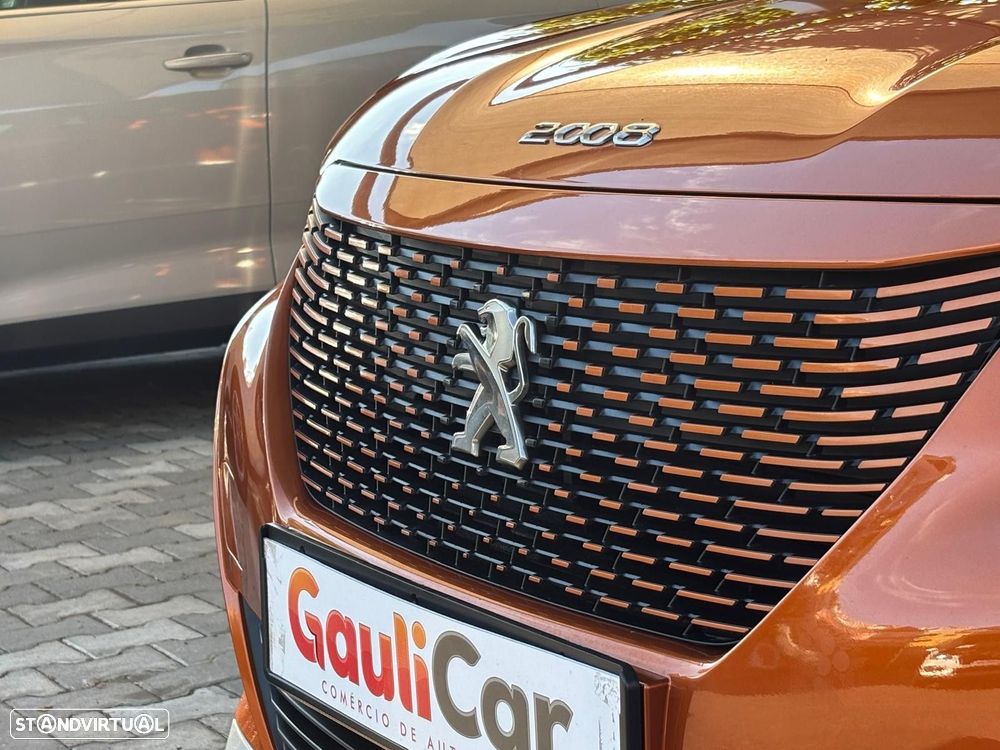 Peugeot e-2008 50 kWh GT - 5