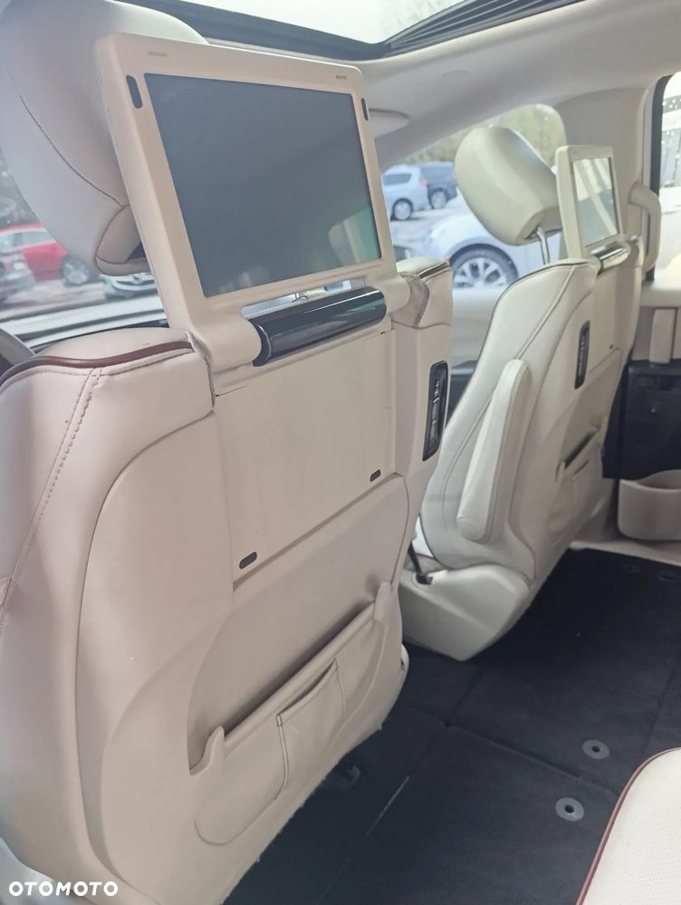 Chrysler Pacifica - 26