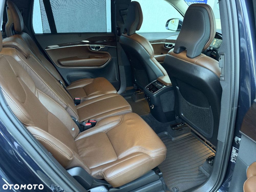 Volvo XC 90 - 23