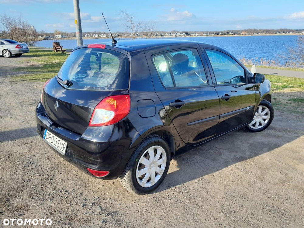 Renault Clio 1.2 16V Alize - 5