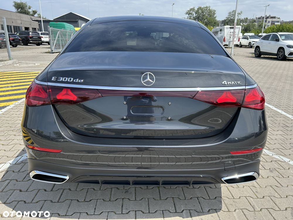Mercedes-Benz Klasa E 300 PHEV 4-Matic AMG 9G-Tronic - 5