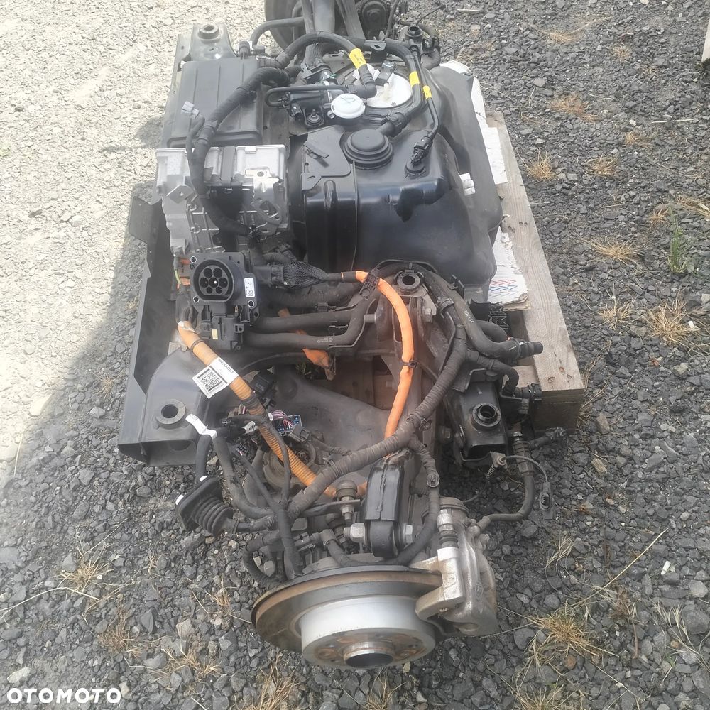 RENAULT CAPTUR II OŚ BELKA WÓZEK ZAWIESZENIE TYŁ 1.6 E-TECH HYBRYDA PLUG-IN - 2