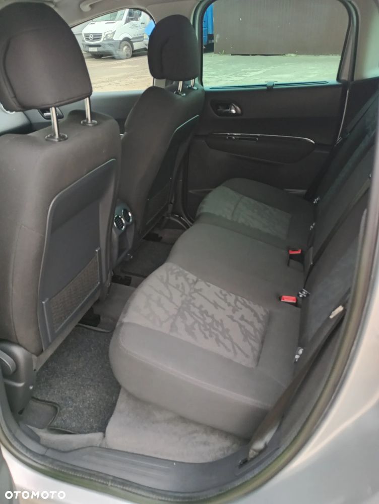 Peugeot 3008 1.6 Active - 11