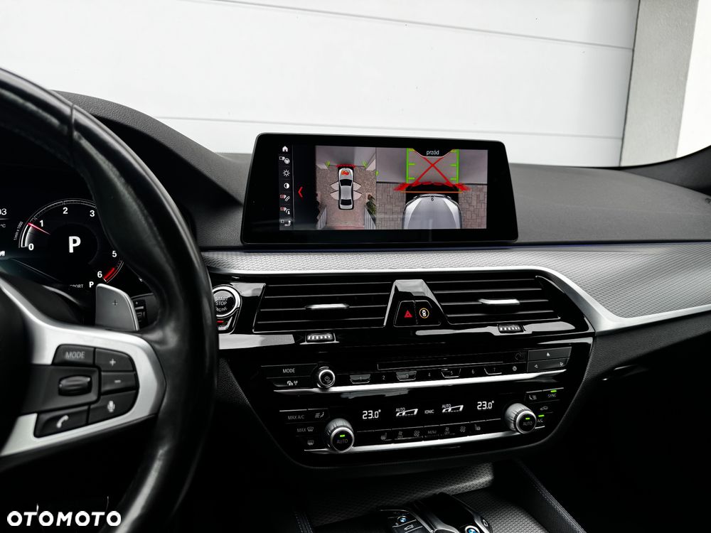 BMW Seria 5 520d xDrive M Sport sport - 26