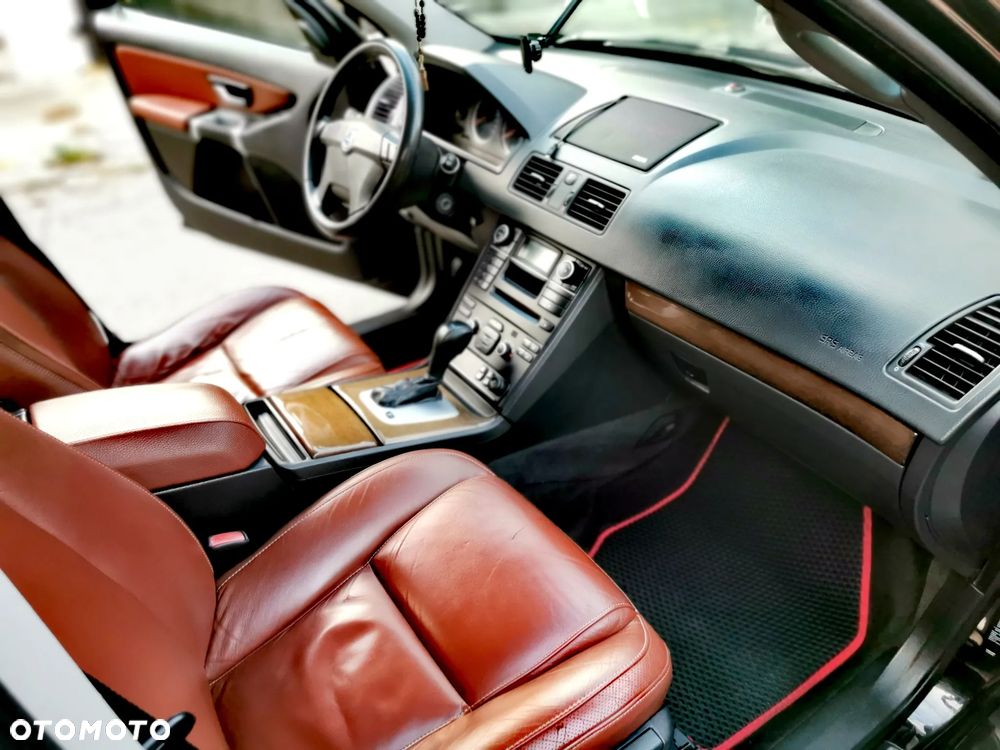 Volvo XC 90 - 9