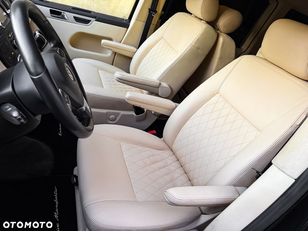 Volkswagen Multivan - 31