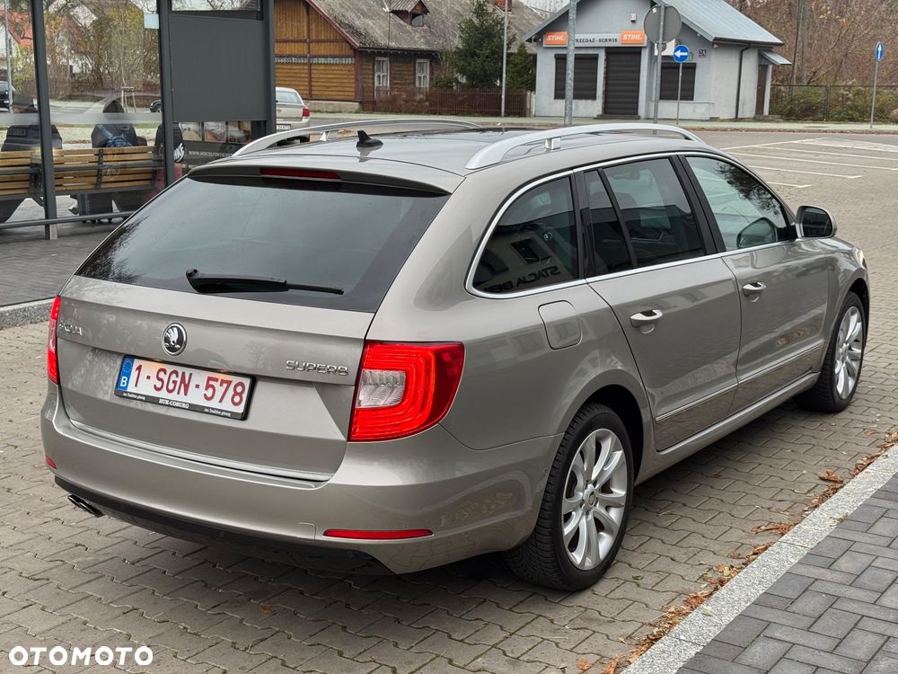 Skoda Superb 2.0 TDI Elegance DSG - 7