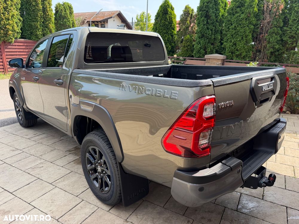 Toyota Hilux 2.8D MHEV Double Cab 6AT AWD Invincible - 5