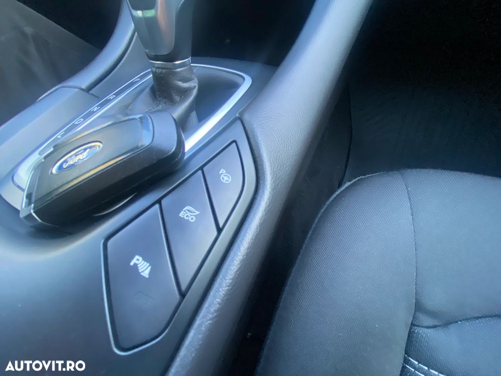 Ford Mondeo 2.0 HEV Trend - 17