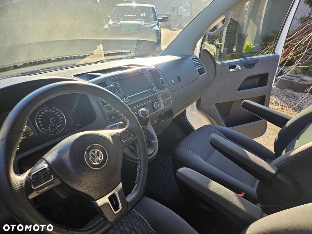 Volkswagen Multivan - 17