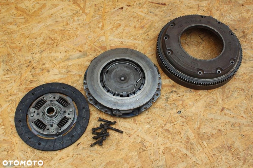Sprzęgło AUDI VW SKODA SEAT 1.6 8v 027105273D kompletne oryginał BENZYNA - 2