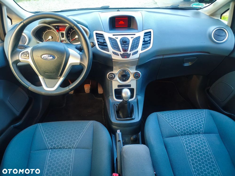 Ford Fiesta 1.25 Titanium EU5 - 16
