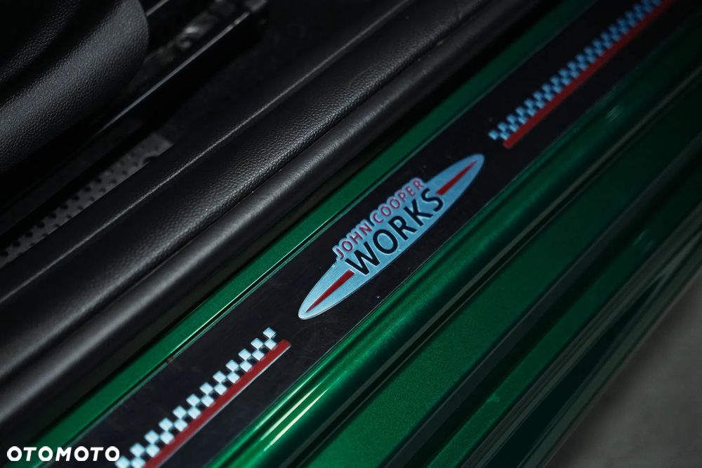 MINI John Cooper Works - 24