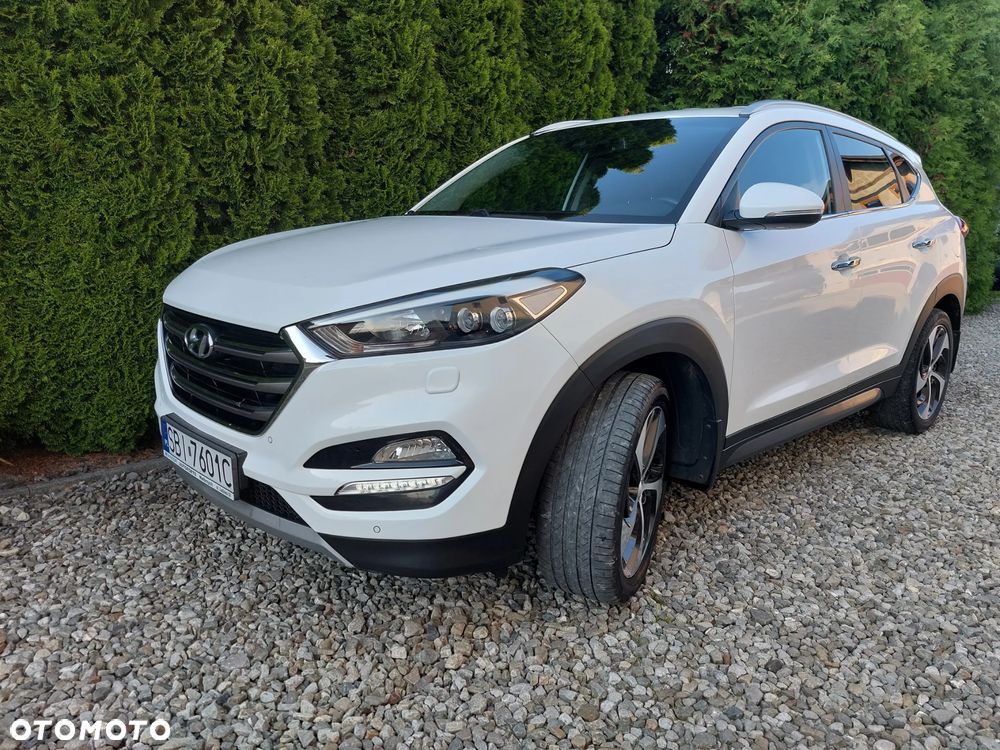 Hyundai Tucson 2.0 CRDI BlueDrive Style 2WD - 1