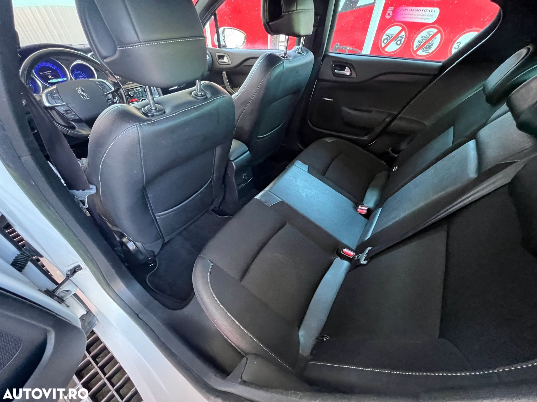 Citroën DS4 HDi 115 Chic - 11