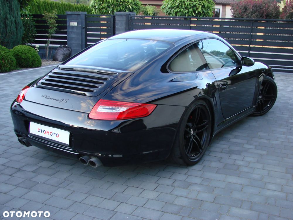 Porsche 911 Carrera 4 S - 12