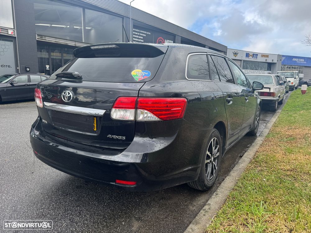 Toyota Avensis SW 2.0 D-4D Exclusive +Navi - 3
