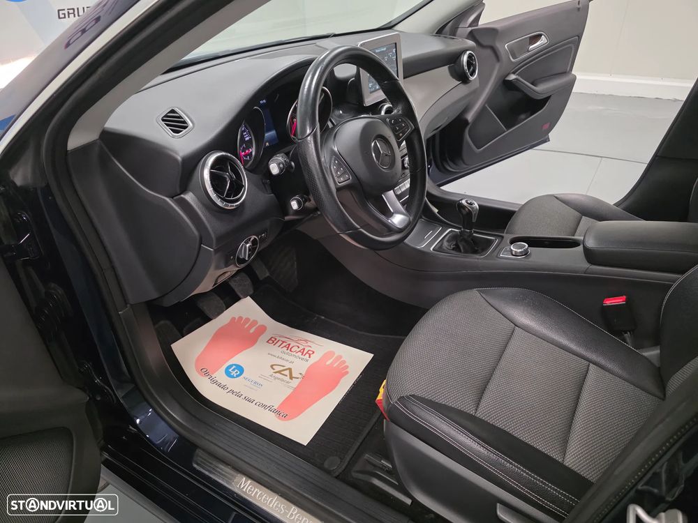 Mercedes-Benz CLA 180 d Shooting Brake Urban - 42