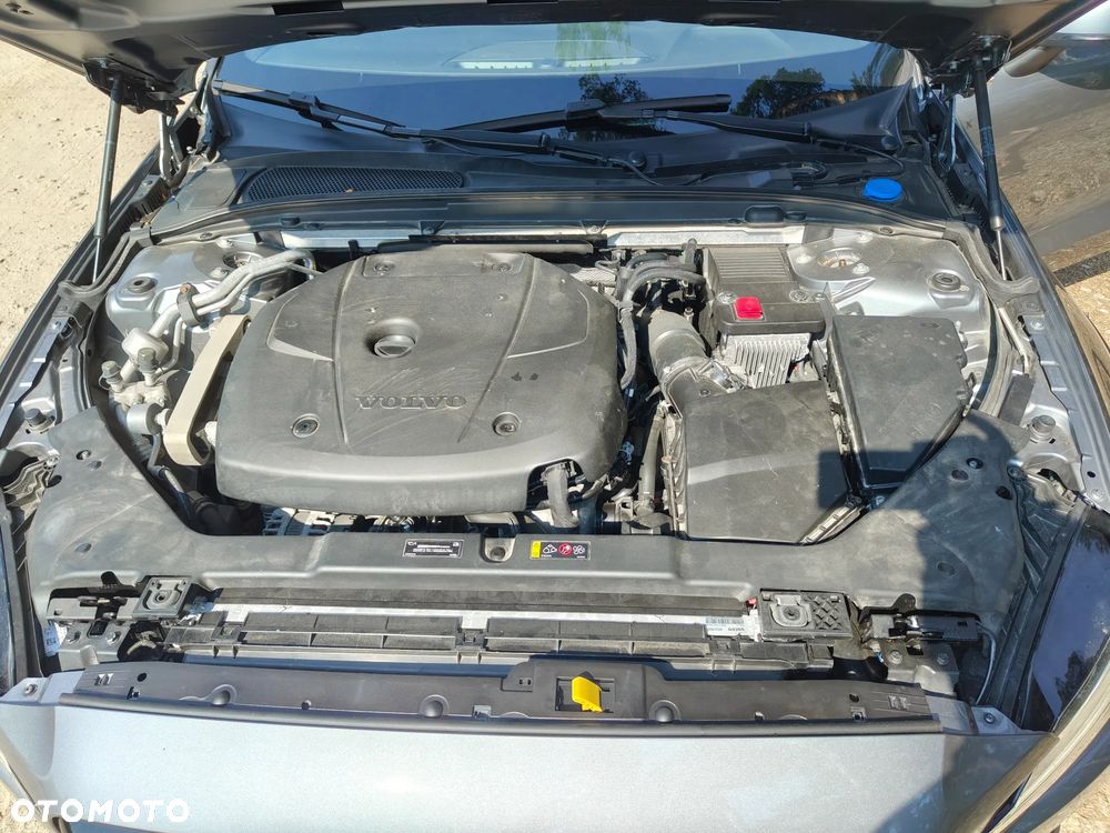 Volvo V60 T5 AWD Geartronic Momentum Pro - 4