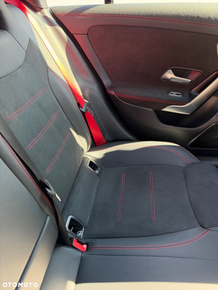 Mercedes-Benz CLA AMG 45 4-Matic 8G-DCT - 16