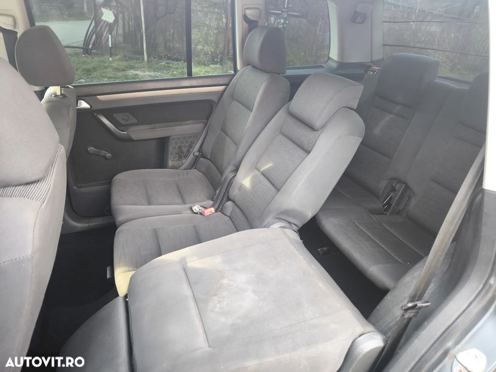 Volkswagen Touran 1.9TDI Highline - 11