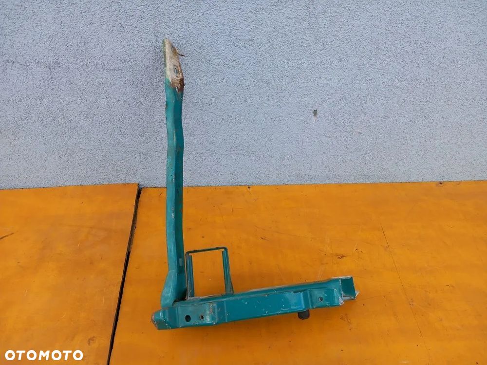 wspornik prawy okular pasa przedniego vw transporter caravelle multivan t4 lift 2003r - 2