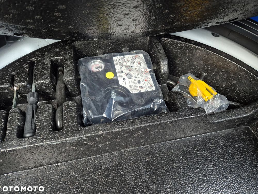 Hyundai i30 blue 1.6 CRDi Classic - 22