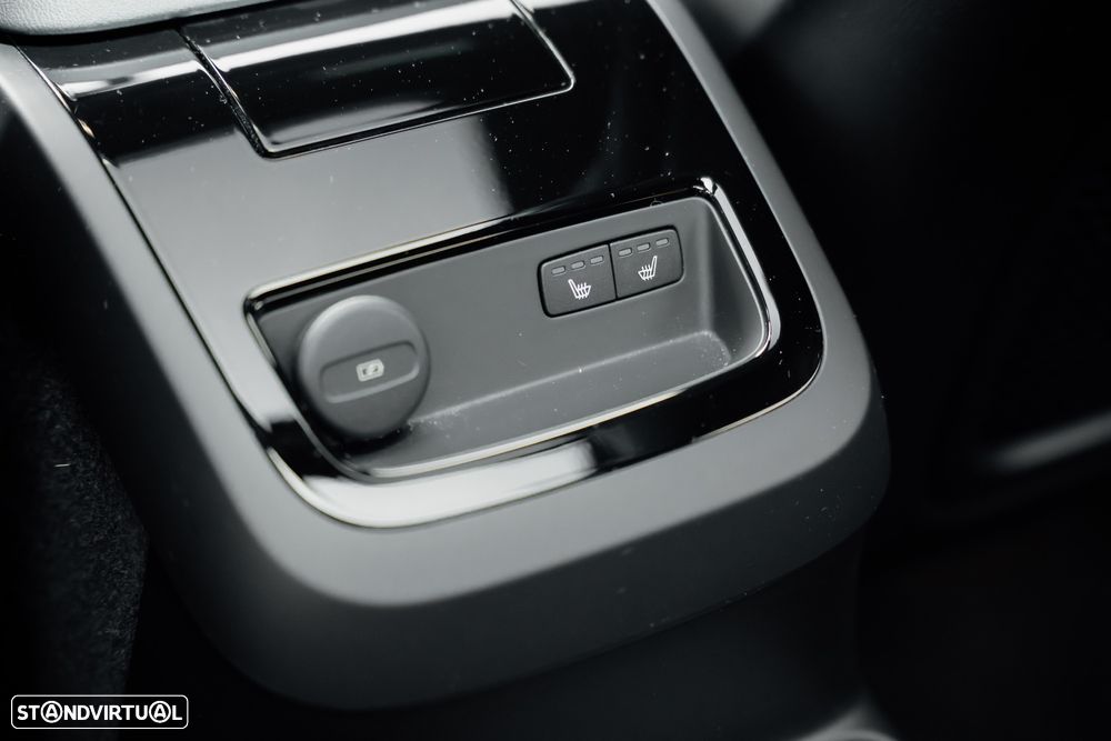 Volvo S60 T8 Recharge AWD Polestar Engineered - 32