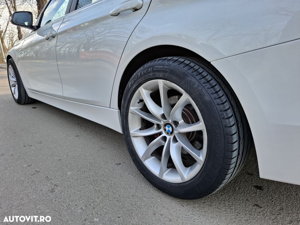 BMW Seria 3 320d EfficientDynamics Edition Standard - 11