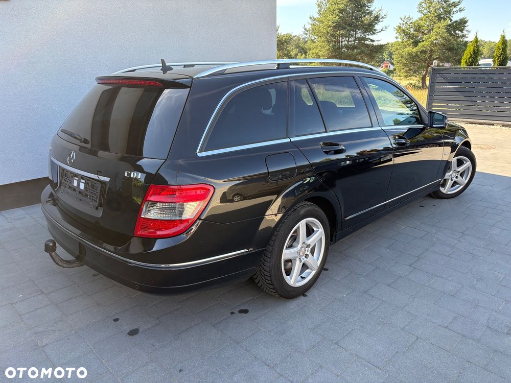 Mercedes-Benz Klasa C 180 CDI DPF (BlueEFFICIENCY) Elegance - 12