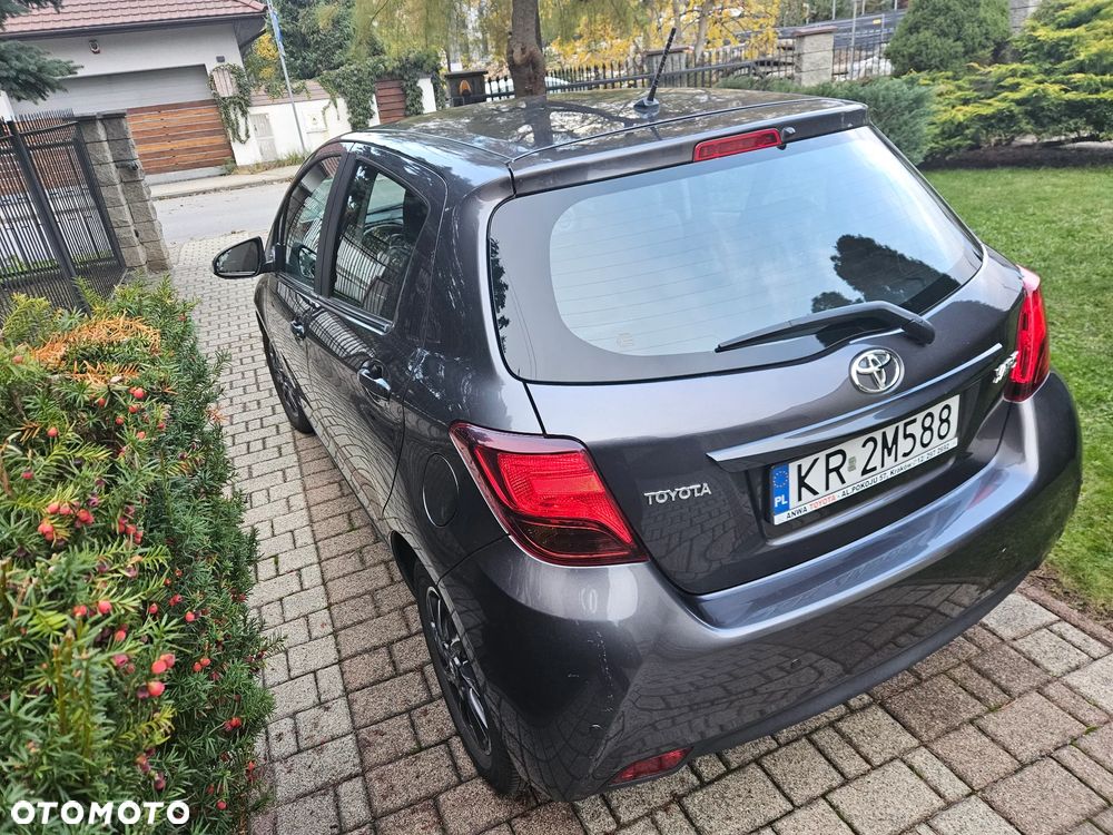Toyota Yaris 2015 photo 3