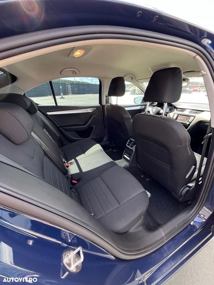 Skoda Octavia 1.6 TDI DSG Style - 13