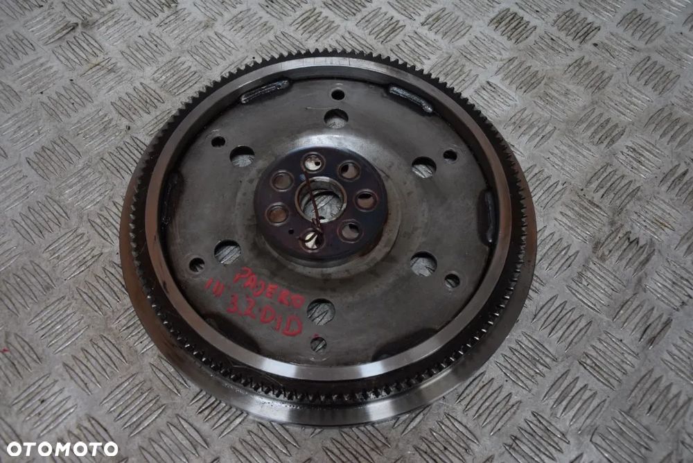 MITSUBISHI PAJERO III 3.2 DID KOŁO ZAMACHOWE - 1