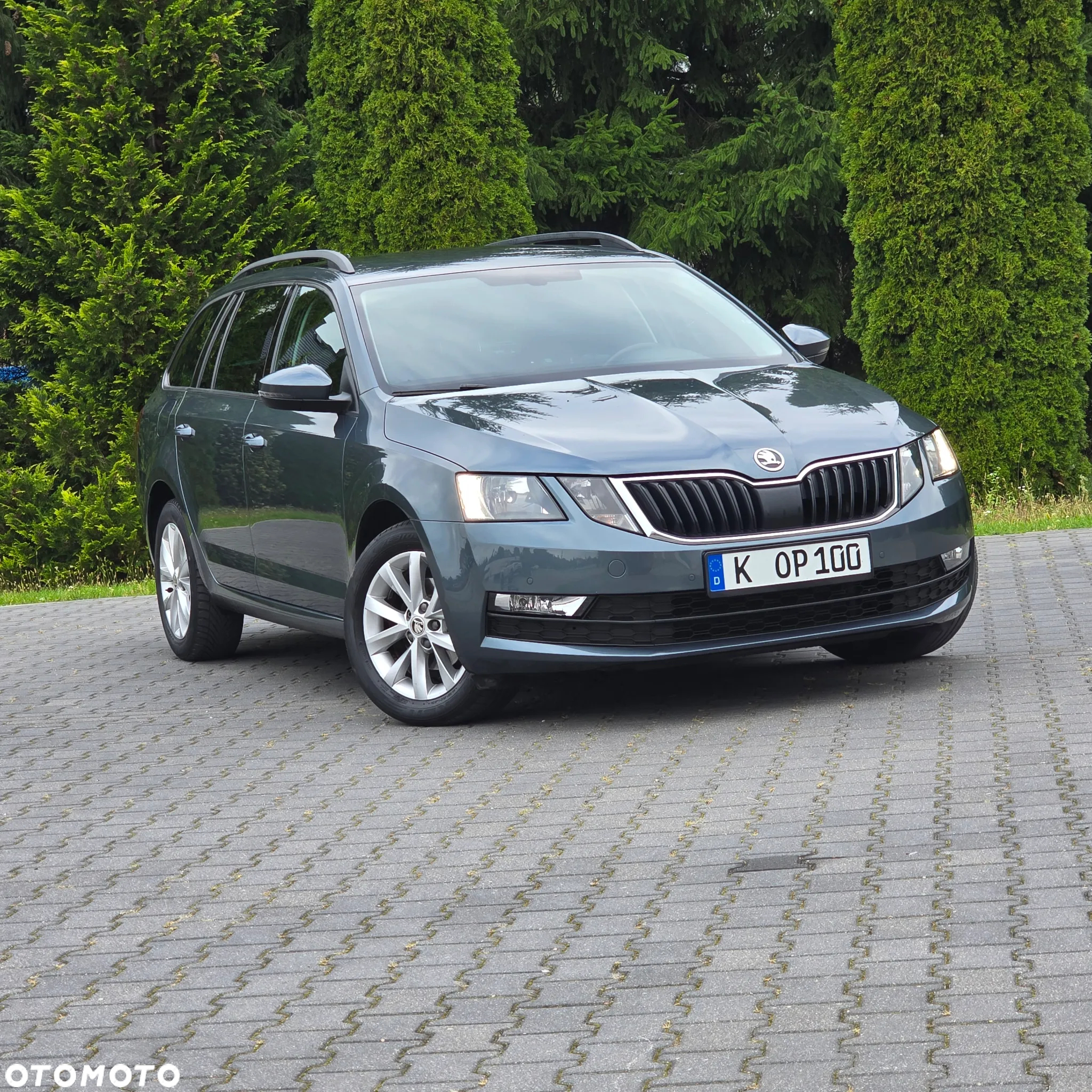 Skoda Octavia Combi 1.6 TDI DSG Style - 2