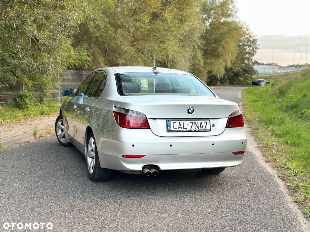 BMW Seria 5 523i - 4