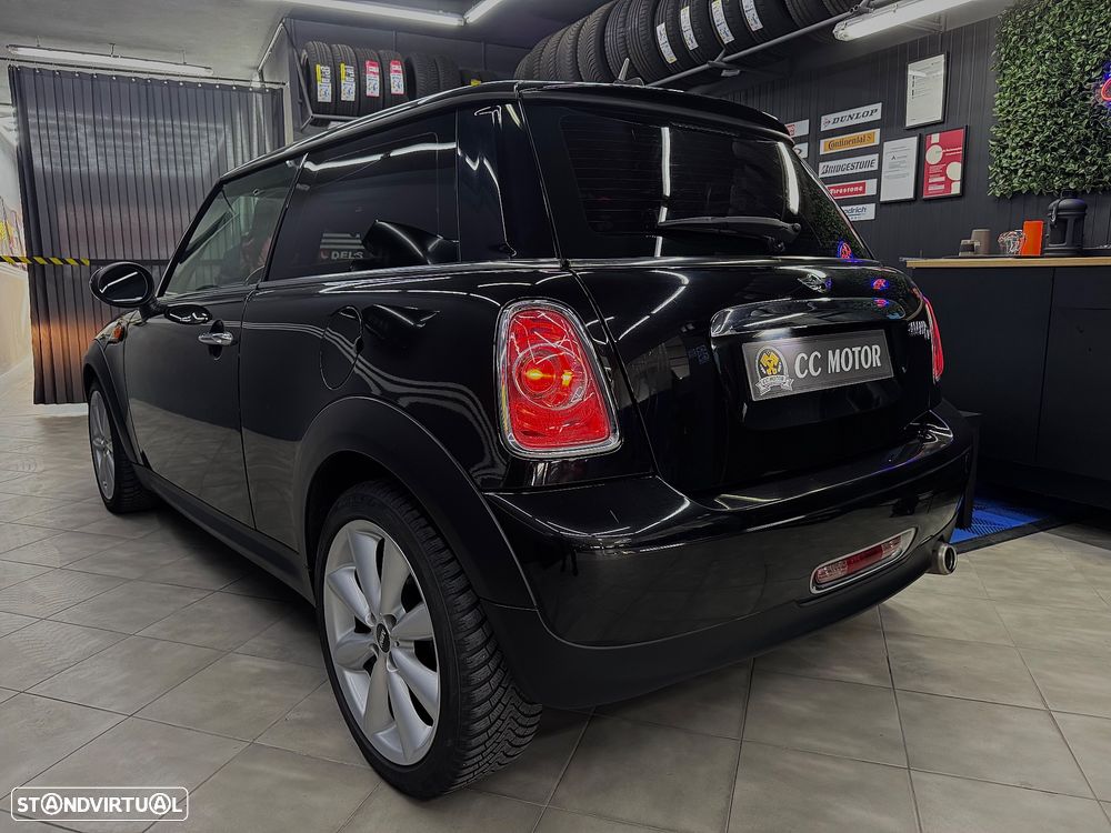 MINI 3 Portas Cooper D - 4
